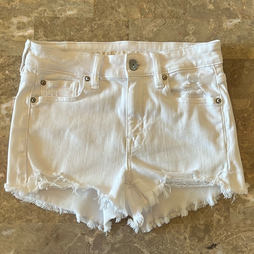 American Eagle High Rise White Distressed Jean Shorts Size 4